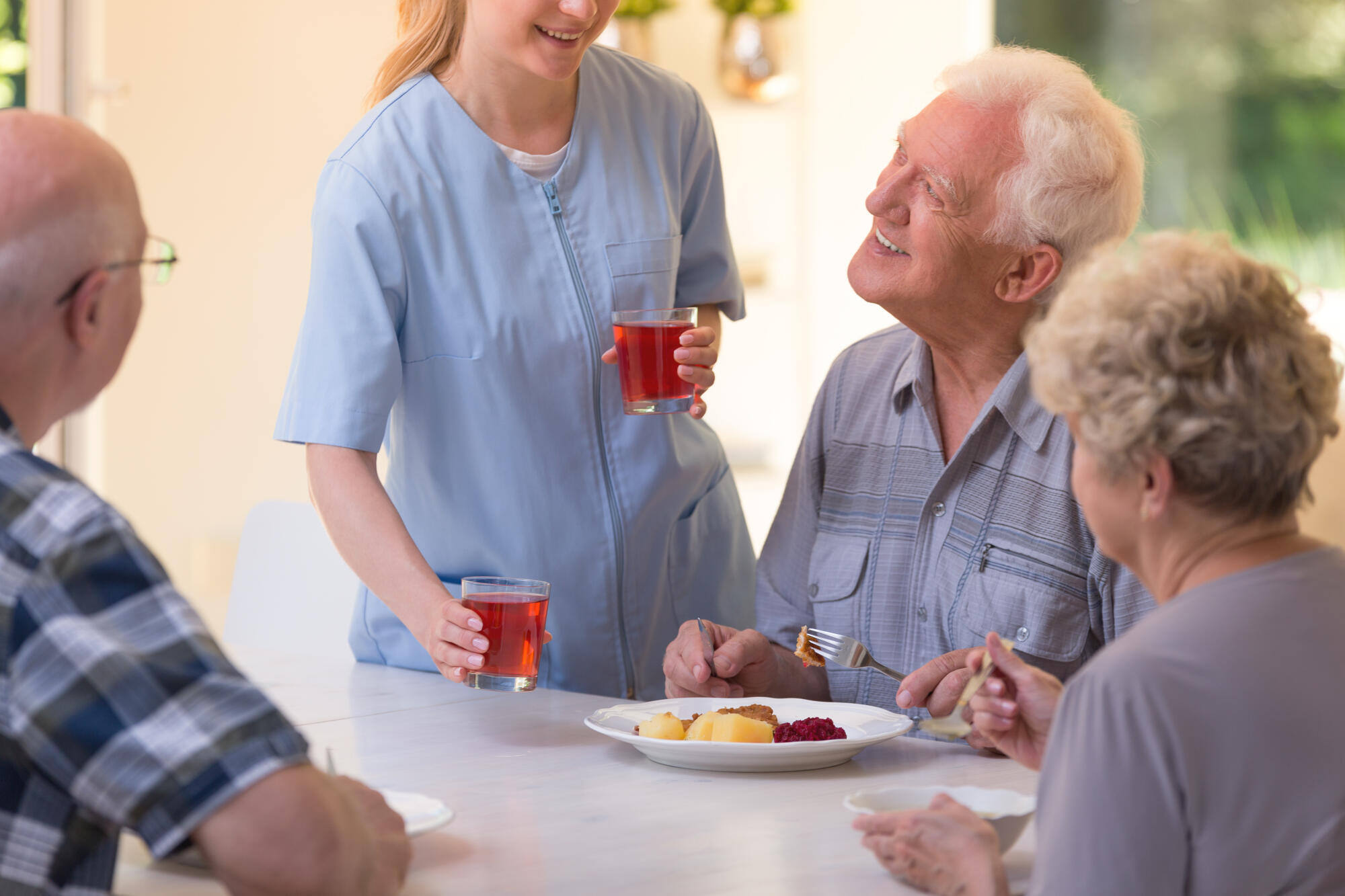 Your Guide to Choosing the Right Assisted Living Community